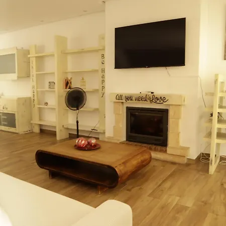 Beachside Townhouse In With Pool بيت للعطل *